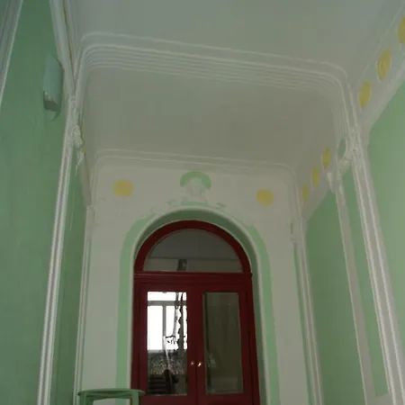 U Zlate Koruny Apartment *