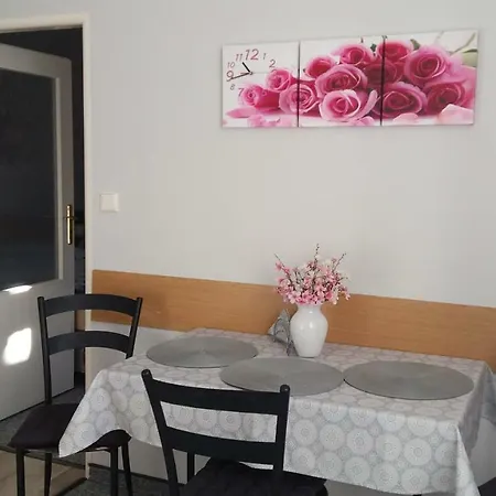Apartment U Zlate Koruny