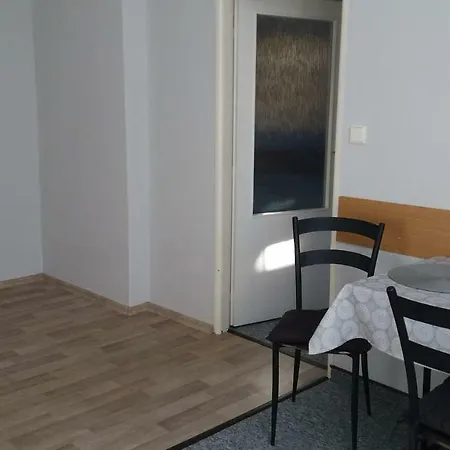 U Zlate Koruny Apartment